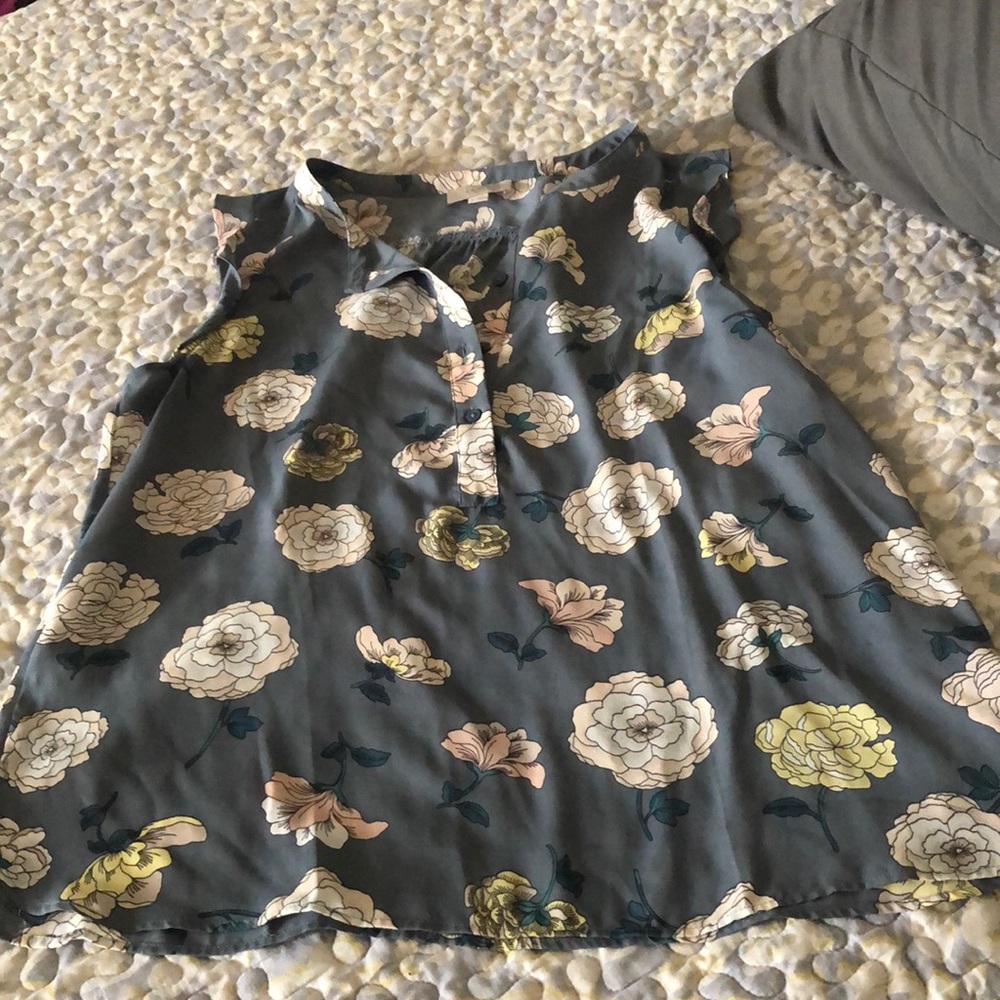 Medium loft top great for work